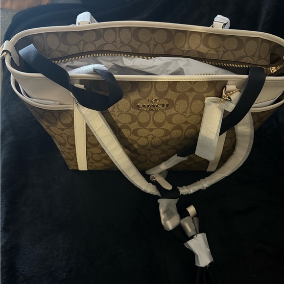 Coach Baby Bag in signature canvas - Picture 5 of 12